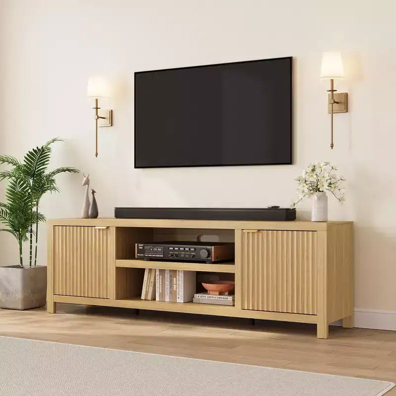 Garvee 70 Mobile TV Centro di Intrattenimento con Contenitore, Anta Scanalata e Maniglia Dorata, Mobile Consolle in Legno per Soggiorno, Camera da Letto