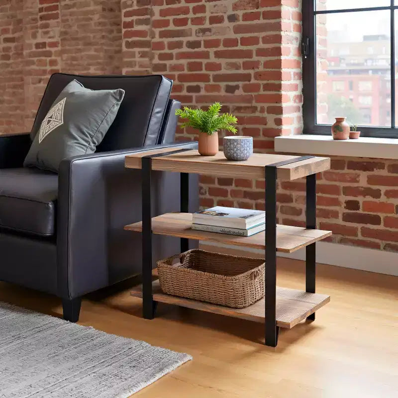 Tavolino da divano a 2 ripiani largo 27" con cinghie in metallo, legno: design rustico industriale, struttura nera