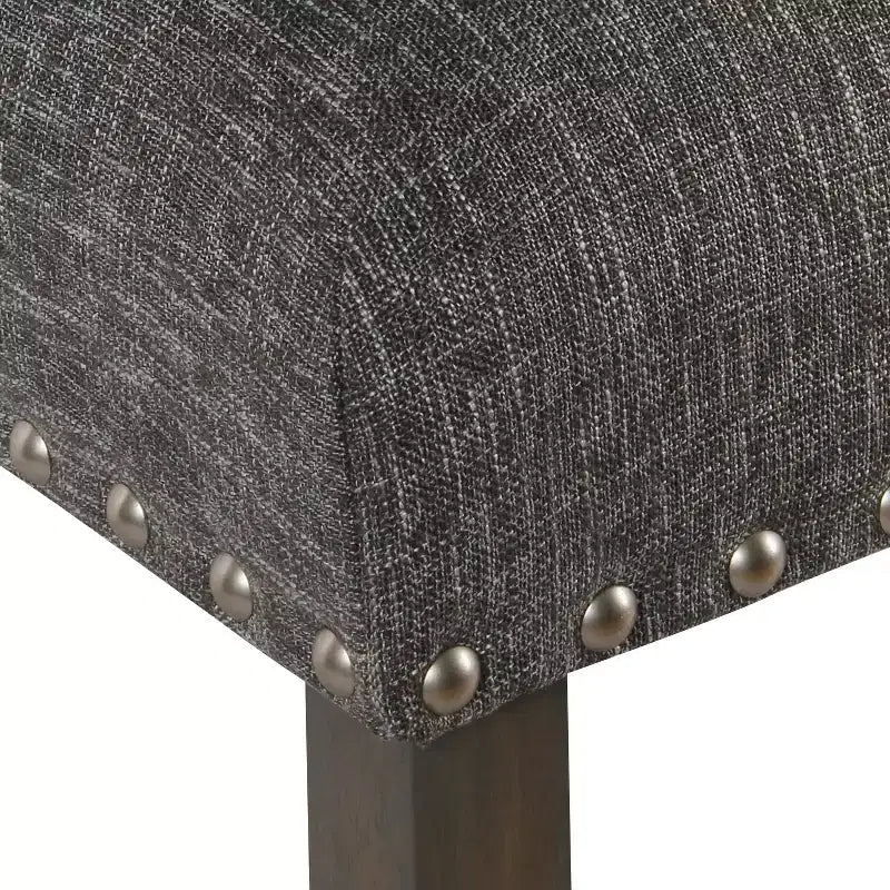 Sgabello da bancone imbottito da 61 cm con borchie