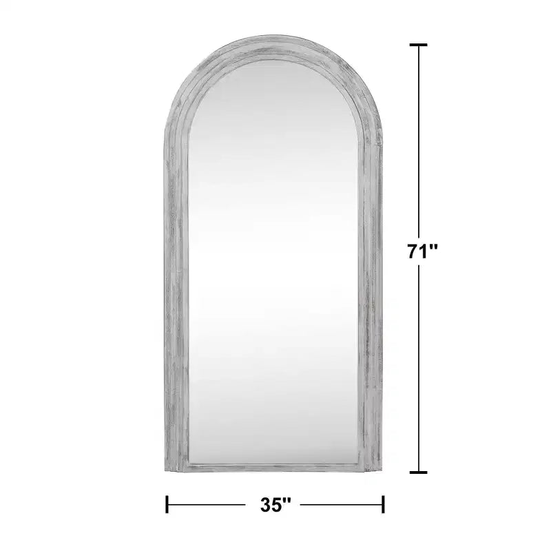 Specchio a figura intera Dovelina con struttura in legno massello ad arco e design per scala